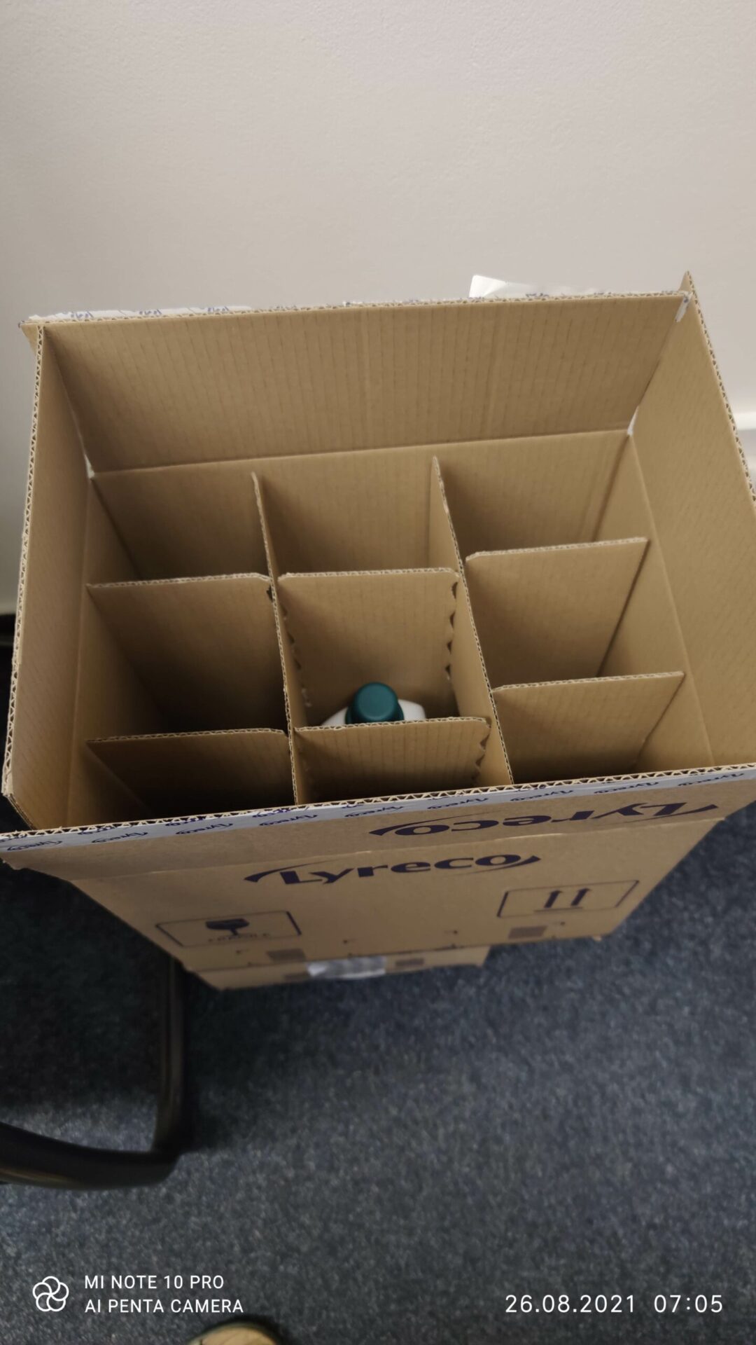 6128cba457cb7-scaled