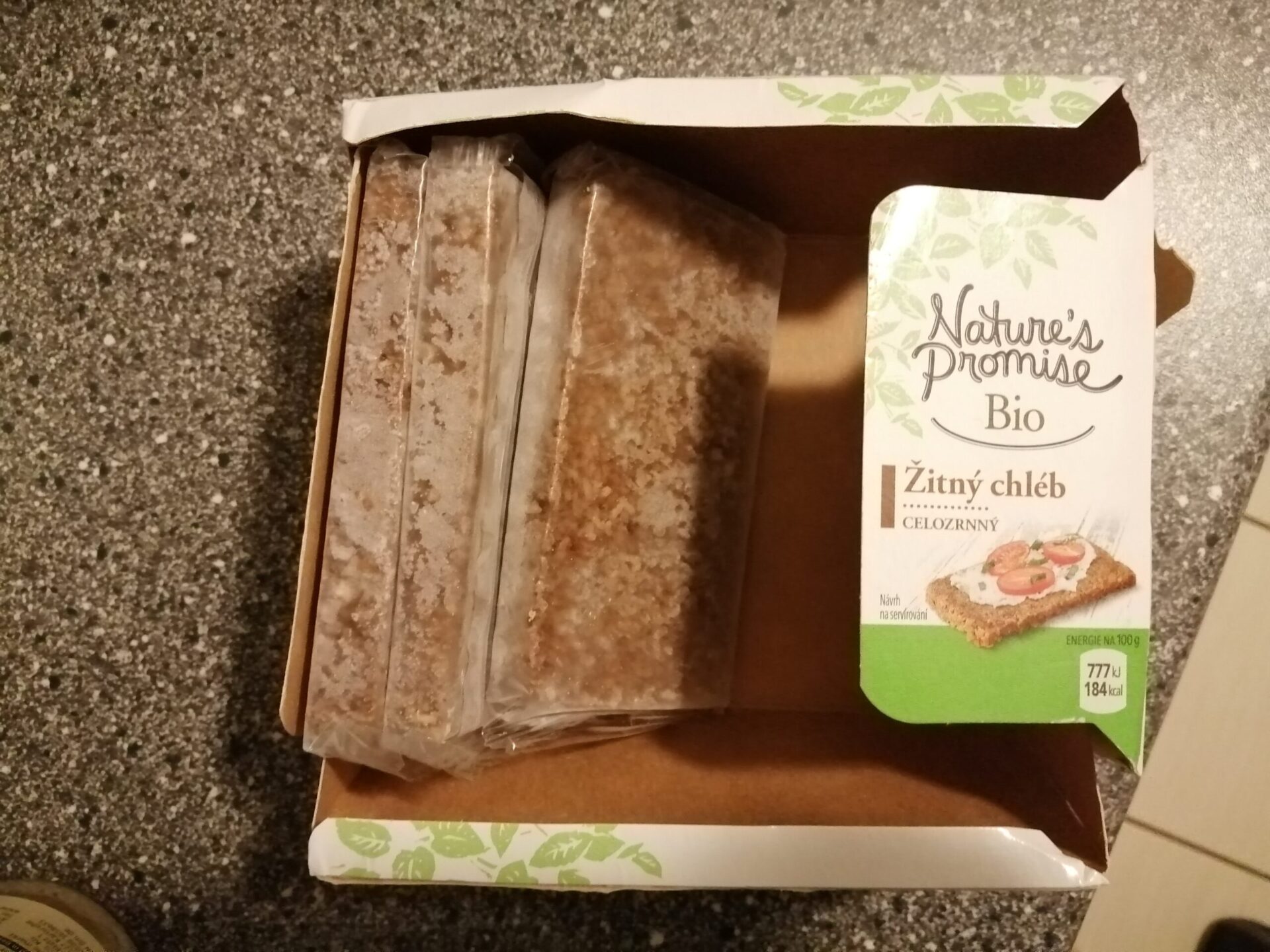 Natures-promise_zitny-chleb-scaled