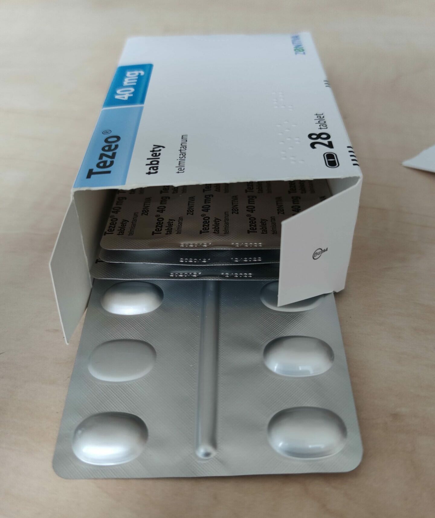 Tezeo-HCT-28-tablet-scaled-e1633966651992